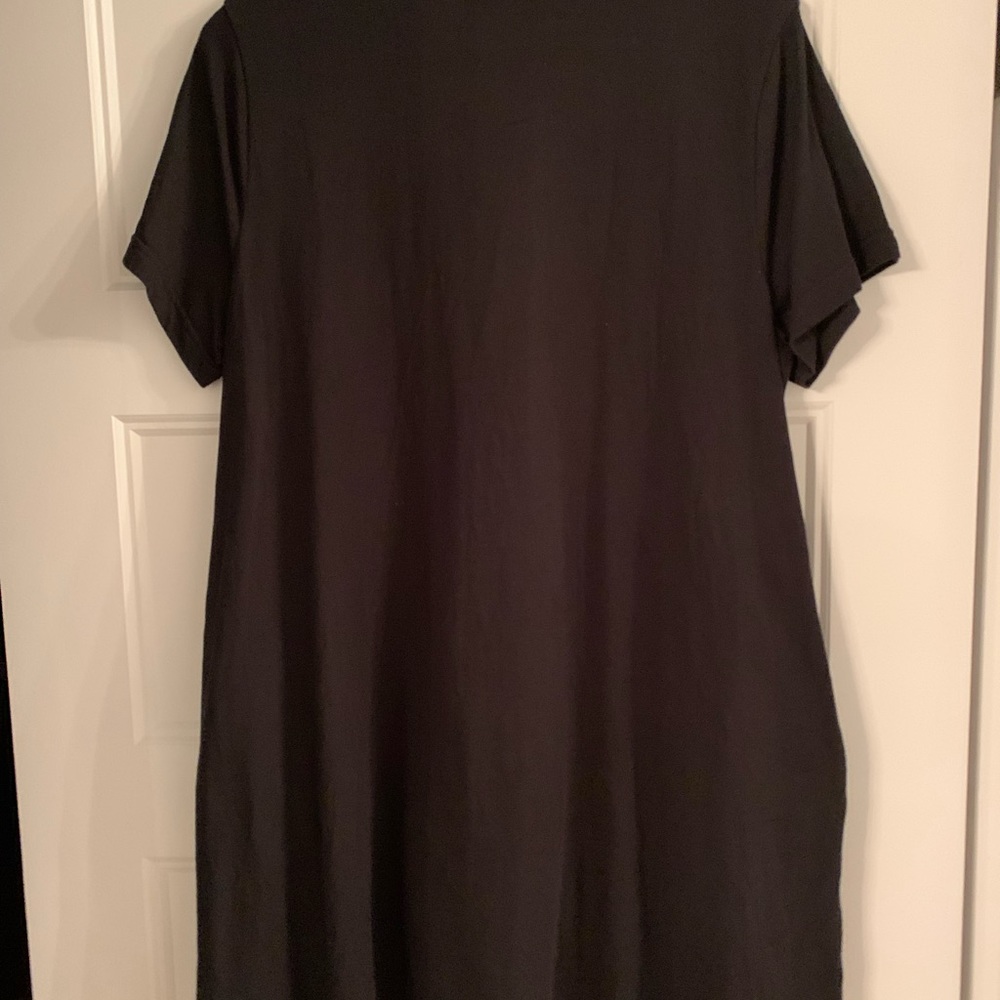 Dress - Picture 7 of 10